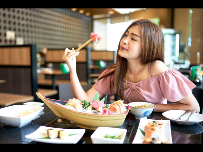 5 thói quen tai hại khiến mỡ bụng ngày càng dày lên, đặc biệt việc số 2 rất nhiều phụ nữ ăn kiêng mắc phải - 2 5 thói quen tai hại khiến mỡ bụng ngày càng dày lên, đặc biệt việc số 2 rất nhiều phụ nữ ăn kiêng mắc phải - 2
