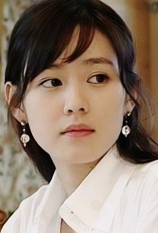 Dàn mỹ nhân 'phim 4 mùa' ngày ấy và hiện tại: Song Hye Kyo, Son Ye Jin xinh đẹp trường tồn, có 1 người lại vướng nghi án dao kéo - 7 Dàn mỹ nhân 'phim 4 mùa' ngày ấy và hiện tại: Song Hye Kyo, Son Ye Jin xinh đẹp trường tồn, có 1 người lại vướng nghi án dao kéo - 7