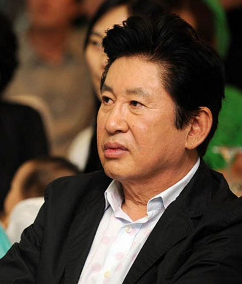 SỐC: Nam tài tử gạo cội Kim Yong Gun bị người tình kém 39 tuổi khởi kiện vì cưỡng ép cô phá thai SỐC: Nam tài tử gạo cội Kim Yong Gun bị người tình kém 39 tuổi khởi kiện vì cưỡng ép cô phá thai