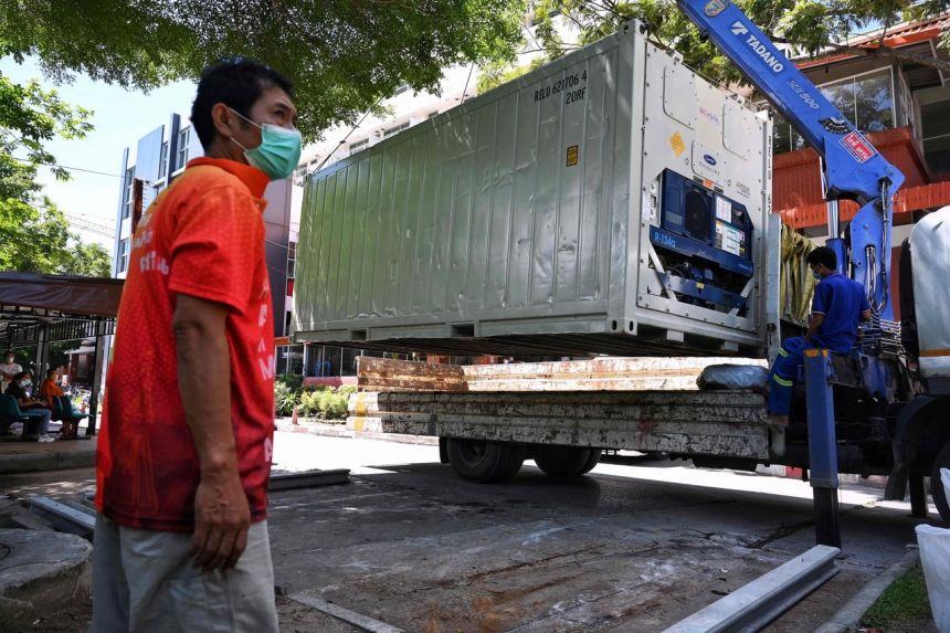 Số ca Covid-19 tăng chóng mặt, Thái Lan sử dụng container chứa xác chết Số ca Covid-19 tăng chóng mặt, Thái Lan sử dụng container chứa xác chết