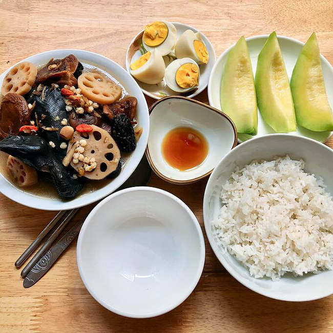Em chồng xúi mẹ 'nấu cơm cữ cho chị dâu qua quýt được rồi', cô vợ chỉ nhẫn nhịn nhưng pha 'lật ngược' sau này mới kinh điển! - 1 Em chồng xúi mẹ 'nấu cơm cữ cho chị dâu qua quýt được rồi', cô vợ chỉ nhẫn nhịn nhưng pha 'lật ngược' sau này mới kinh điển! - 1