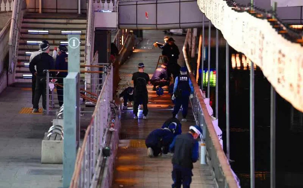 Người Việt bị sát hại ở Osaka: Báo Nhật tiết lộ hình ảnh hiện trường, nói nghi phạm bỏ trốn có thể là người Nhật Người Việt bị sát hại ở Osaka: Báo Nhật tiết lộ hình ảnh hiện trường, nói nghi phạm bỏ trốn có thể là người Nhật
