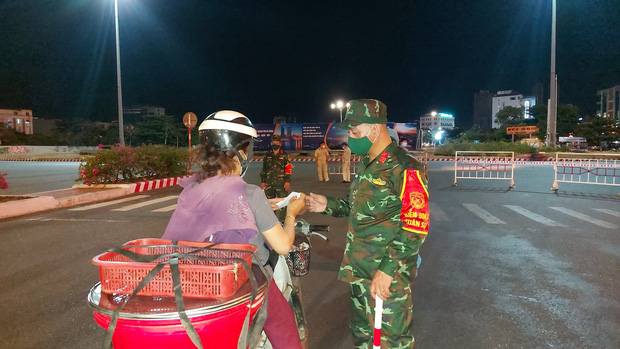 Đà Nẵng tìm người liên quan các ca Covid-19 đến hàng loạt Vinmart+, siêu thị, tạp hóa, tiệm thuốc tây - 2 Đà Nẵng tìm người liên quan các ca Covid-19 đến hàng loạt Vinmart+, siêu thị, tạp hóa, tiệm thuốc tây - 2