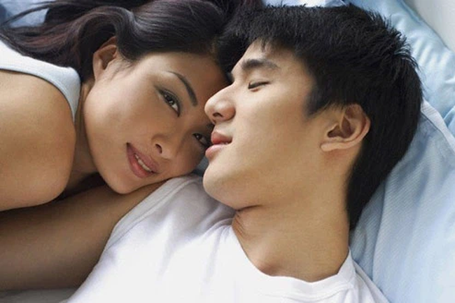 Cô vợ đang tận hưởng 'ân ái' thì chồng chạy vào nhà vệ sinh làm một việc khiến 'cuộc vui' lập tức trở thành thảm hoạ - 1 Cô vợ đang tận hưởng 'ân ái' thì chồng chạy vào nhà vệ sinh làm một việc khiến 'cuộc vui' lập tức trở thành thảm hoạ - 1