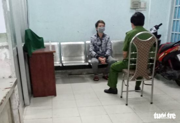 Thanh niên đạp vào đầu xe máy khiến một công an quận 6 hy sinh khi phòng chống dịch - 1 Thanh niên đạp vào đầu xe máy khiến một công an quận 6 hy sinh khi phòng chống dịch - 1
