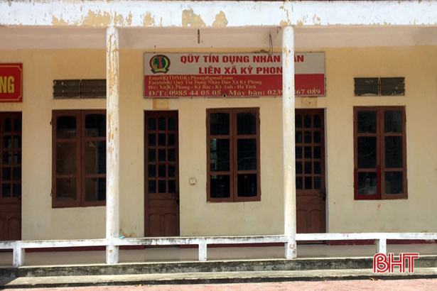 Hà Tĩnh: Bắt đối tượng nữ dùng dao khống chế nhân viên quỹ tín dụng cướp tiền Hà Tĩnh: Bắt đối tượng nữ dùng dao khống chế nhân viên quỹ tín dụng cướp tiền