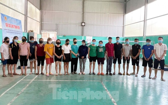 Cao Bằng: Nhiều cán bộ, công chức xã bị bắt tại sới bạc - 1 Cao Bằng: Nhiều cán bộ, công chức xã bị bắt tại sới bạc - 1