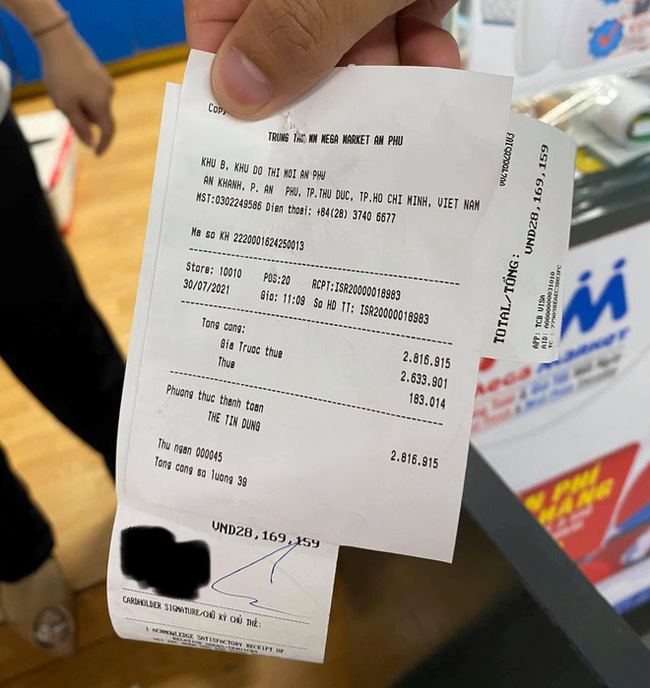 Người đàn ông TP.HCM đi siêu thị mua hàng hết 2,8 triệu, quẹt thẻ mất 28 triệu: MM Mega Market thông tin chính thức - 1 Người đàn ông TP.HCM đi siêu thị mua hàng hết 2,8 triệu, quẹt thẻ mất 28 triệu: MM Mega Market thông tin chính thức - 1