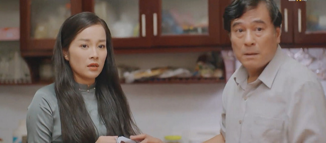 11 tháng 5 ngày tập 3: Nhi quá láo khi bắt quả tang bố 'thậm thụt' với học trò 11 tháng 5 ngày tập 3: Nhi quá láo khi bắt quả tang bố 'thậm thụt' với học trò