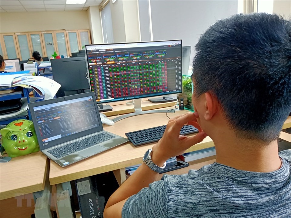 Lãi suất thấp, dòng tiền sẽ được kích hoạt chảy vào thị trường chứng khoán Lãi suất thấp, dòng tiền sẽ được kích hoạt chảy vào thị trường chứng khoán