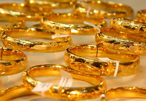 Giá vàng hôm nay 4/8: Vàng mất động lực, giá chùng xuống Giá vàng hôm nay 4/8: Vàng mất động lực, giá chùng xuống
