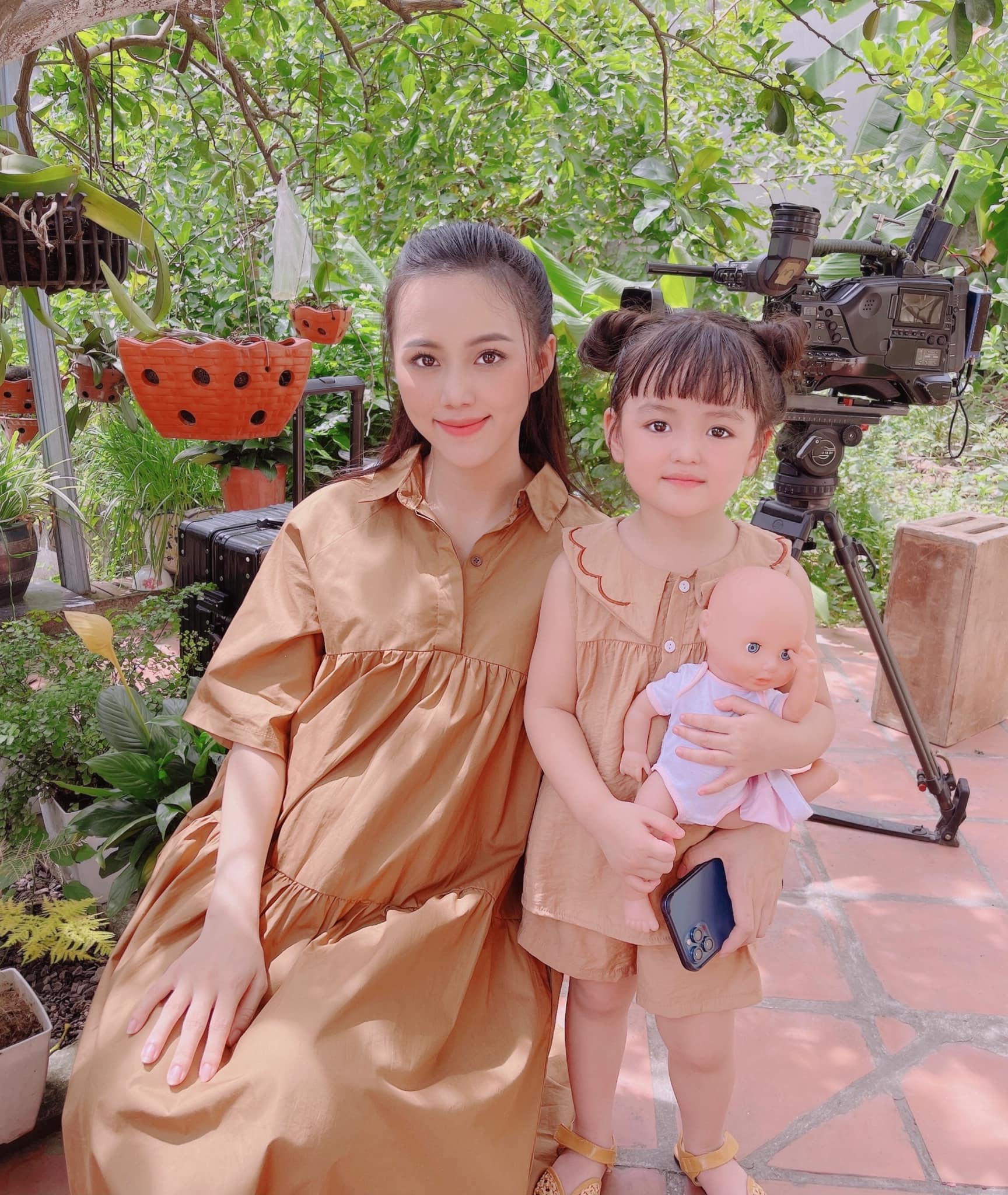 Hương vị tình thân: Mẹ Thy thời trẻ lên tiếng xác nhận mình là người đóng cảnh nghi bị cưỡng bức chứ không phải Thu Quỳnh - 2 Hương vị tình thân: Mẹ Thy thời trẻ lên tiếng xác nhận mình là người đóng cảnh nghi bị cưỡng bức chứ không phải Thu Quỳnh - 2