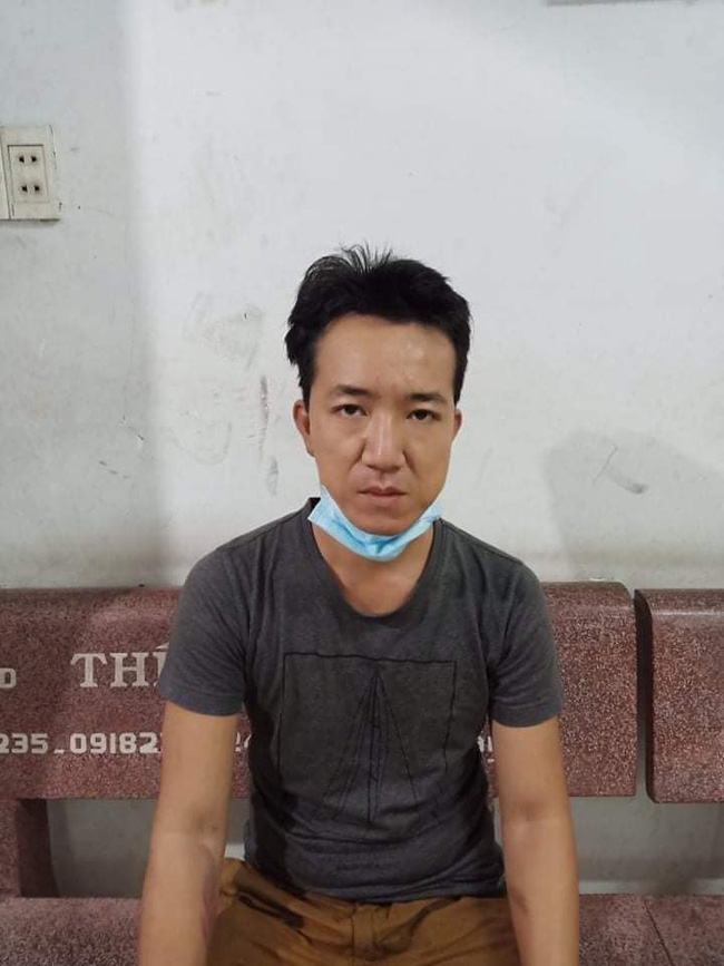 Danh tính gã đàn ông bạo hành dã man bé trai 5 tuổi ở Bình Dương: Khai là cha ruột nhưng không khớp họ tên Danh tính gã đàn ông bạo hành dã man bé trai 5 tuổi ở Bình Dương: Khai là cha ruột nhưng không khớp họ tên