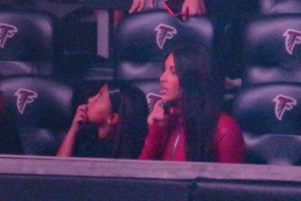 Xôn xao tin Kim Kardashian và Kanye West tái hợp sau nửa năm ly hôn, nàng tận 2 lần làm 1 việc đáng nghi này Xôn xao tin Kim Kardashian và Kanye West tái hợp sau nửa năm ly hôn, nàng tận 2 lần làm 1 việc đáng nghi này