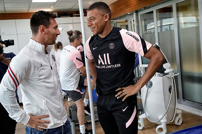 Real Madrid ra quyết định bất ngờ vụ Mbappe