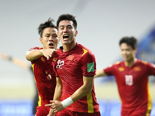 ĐT Việt Nam đọ sức với ĐT Saudi Arabia tại vòng loại World Cup 2022 lúc nửa đêm