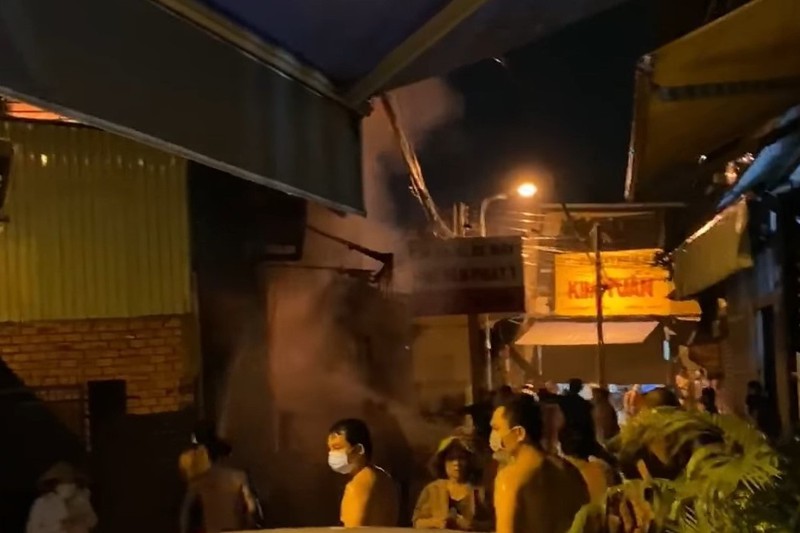 Bình Dương: Cháy nhà trong đêm, 5 người trong gia đình tử vong Bình Dương: Cháy nhà trong đêm, 5 người trong gia đình tử vong