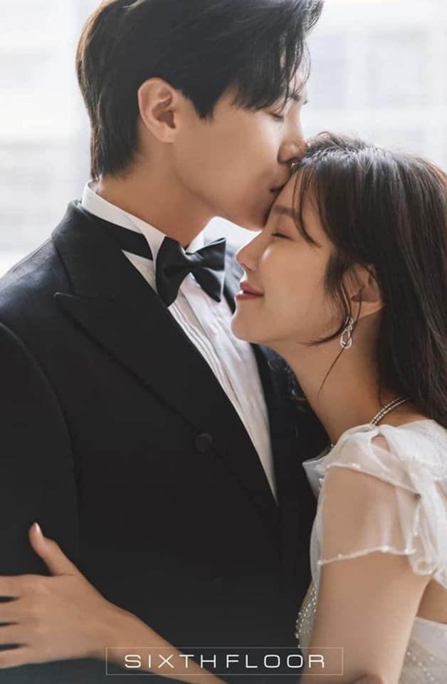 Cuộc chiến thượng lưu: Khoe ảnh cưới, Logan Lee gây tranh cãi khi để 'bàn tay hư hỏng' lên vòng 1 của Su Ryeon - 1 Cuộc chiến thượng lưu: Khoe ảnh cưới, Logan Lee gây tranh cãi khi để 'bàn tay hư hỏng' lên vòng 1 của Su Ryeon - 1