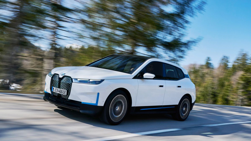 Ô tô điện BMW 'chơi trội' với loạt công nghệ 'khủng', sạc đầy đi 425 km khiến Tesla phải 'nể' - 9 Ô tô điện BMW 'chơi trội' với loạt công nghệ 'khủng', sạc đầy đi 425 km khiến Tesla phải 'nể' - 9