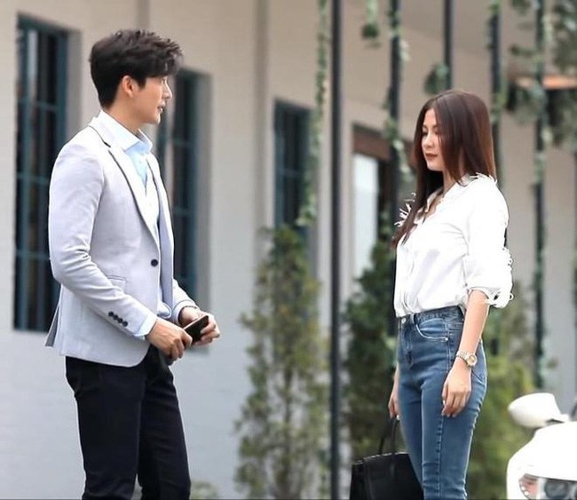 Gặp lại thấy vợ cũ xinh đẹp quá, nghe cô ấy nói một câu mà đêm về tôi bật khóc Gặp lại thấy vợ cũ xinh đẹp quá, nghe cô ấy nói một câu mà đêm về tôi bật khóc