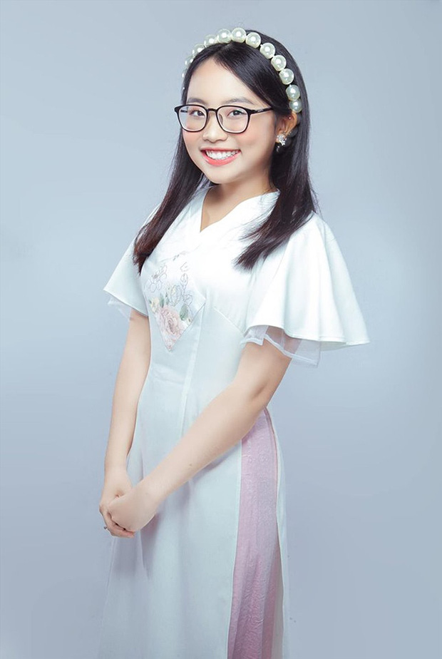 Phương Mỹ Chi thông báo cả gia đình 5 người nhiễm Covid-19 - 3 Phương Mỹ Chi thông báo cả gia đình 5 người nhiễm Covid-19 - 3
