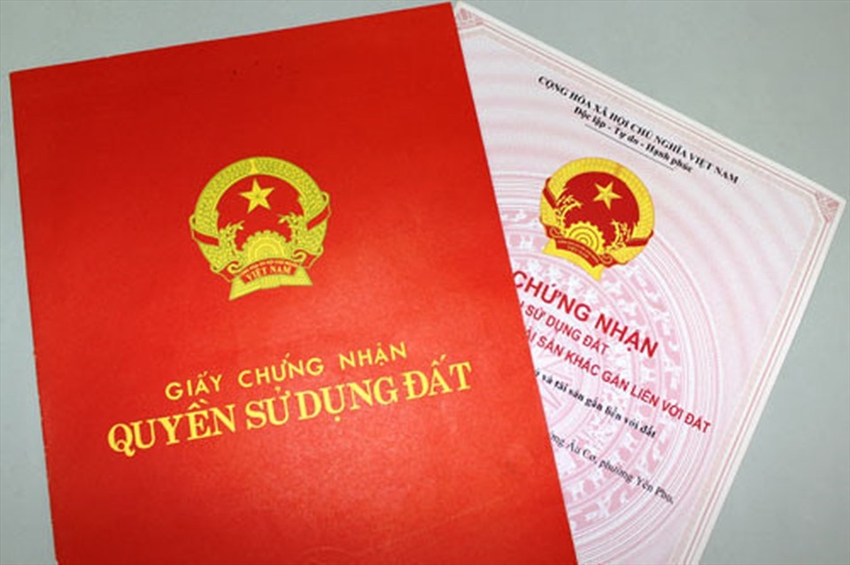 Năm 2021, sang tên sổ đỏ có cần sổ hộ khẩu? Năm 2021, sang tên sổ đỏ có cần sổ hộ khẩu?