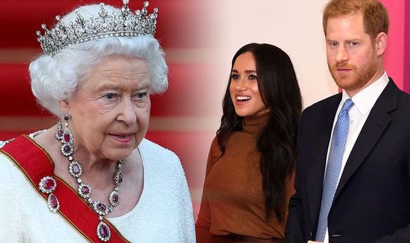 Bực tức khi nhà Công nương Kate được ưu ái, Meghan đưa ra yêu cầu gây sức ép cho Nữ hoàng Anh Bực tức khi nhà Công nương Kate được ưu ái, Meghan đưa ra yêu cầu gây sức ép cho Nữ hoàng Anh