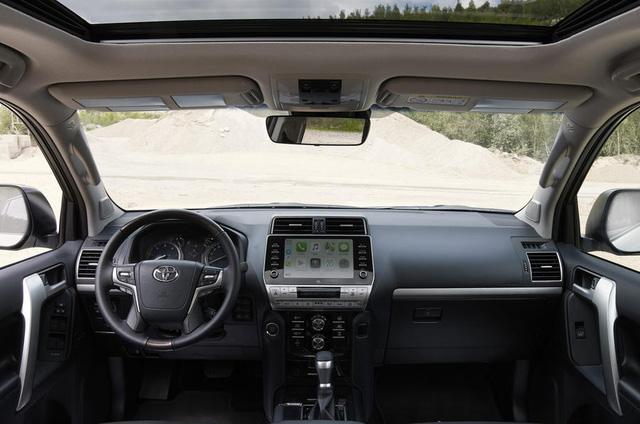 Toyota Land Cruiser Prado 2021 sắp bán tại Việt Nam đã bị chào 'lạc' gần 100 triệu đồng, bản cũ giảm giá sâu tại đại lý - 1