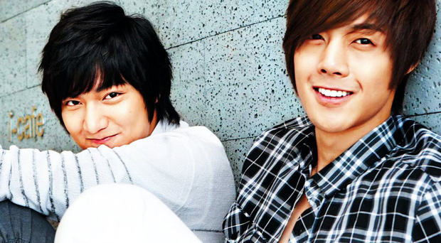 Bóc trần Kim Hyun Joong: Nam thần Vườn Sao Băng 'đè bẹp' Lee Min Ho, tuột dốc sau 1 đêm vì bê bối đánh bạn gái gãy xương sườn - 9 Bóc trần Kim Hyun Joong: Nam thần Vườn Sao Băng 'đè bẹp' Lee Min Ho, tuột dốc sau 1 đêm vì bê bối đánh bạn gái gãy xương sườn - 9