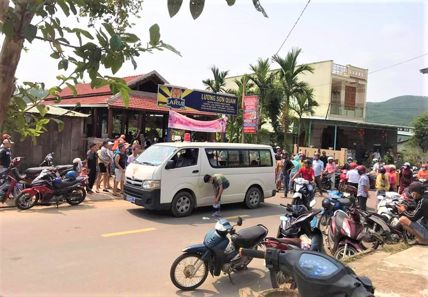 Chém chết nam đầu bếp ngủ cùng vợ cũ, chủ quán nhậu Lương Sơn Quán nhận án tử hình - 1 Chém chết nam đầu bếp ngủ cùng vợ cũ, chủ quán nhậu Lương Sơn Quán nhận án tử hình - 1