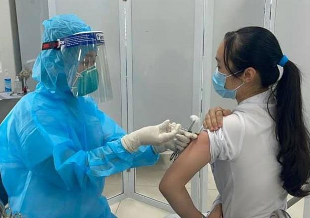 Sau tiêm vaccine COVID-19, dùng loại thuốc hạ sốt nào? Sau tiêm vaccine COVID-19, dùng loại thuốc hạ sốt nào?