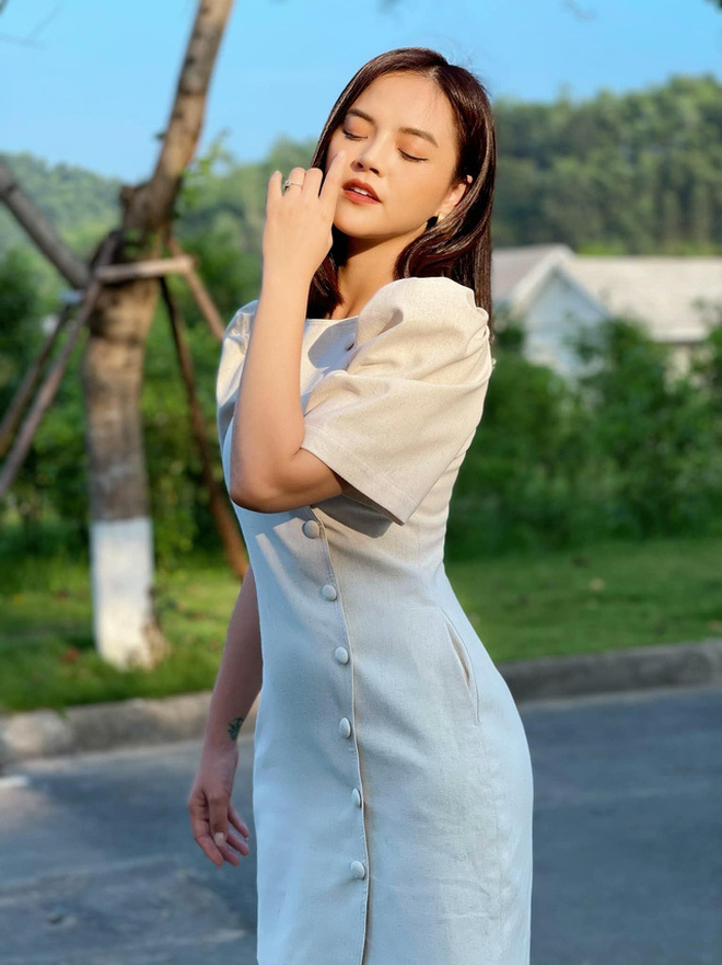 Bộ đồ lụa chia cách tình chị em Hương Vị Tình Thân: Nam mất điểm trong chớp mắt, Thy giản dị vẫn sang - 2 Bộ đồ lụa chia cách tình chị em Hương Vị Tình Thân: Nam mất điểm trong chớp mắt, Thy giản dị vẫn sang - 2