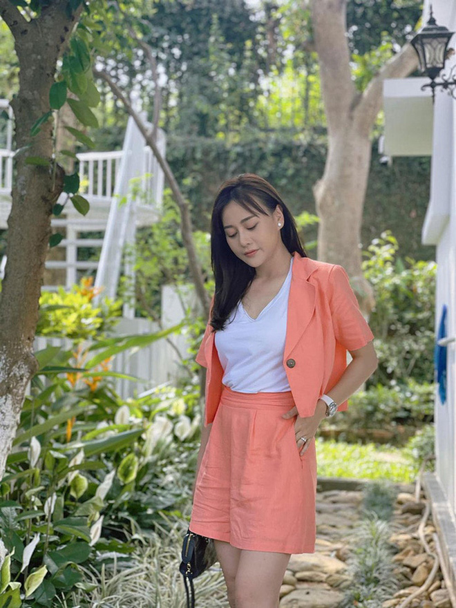 Bộ đồ lụa chia cách tình chị em Hương Vị Tình Thân: Nam mất điểm trong chớp mắt, Thy giản dị vẫn sang - 7 Bộ đồ lụa chia cách tình chị em Hương Vị Tình Thân: Nam mất điểm trong chớp mắt, Thy giản dị vẫn sang - 7