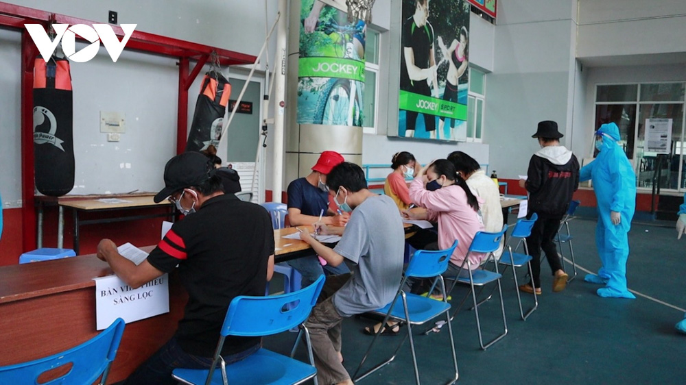Người dân TP.HCM đi tiêm vaccine không cần thư mời, không cần đăng ký trước Người dân TP.HCM đi tiêm vaccine không cần thư mời, không cần đăng ký trước