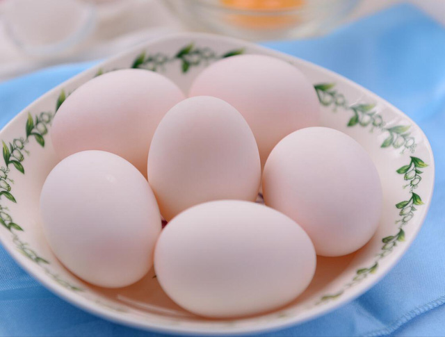 Người phụ nữ 37 tuổi qua đời chỉ vì sai lầm khi bảo quản trứng: Bác sĩ nhắc nhở, loại 'trứng' này hại gan hơn cả rượu - 1 Người phụ nữ 37 tuổi qua đời chỉ vì sai lầm khi bảo quản trứng: Bác sĩ nhắc nhở, loại 'trứng' này hại gan hơn cả rượu - 1
