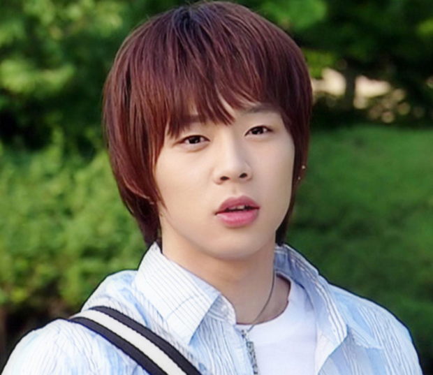 Yoochun (DBSK): 'Hoàng tử' vươn lên từ tuổi thơ cơ cực, hiện nguyên hình vì phốt 'kinh thiên động địa' từ tình dục đến ma túy - 4 Yoochun (DBSK): 'Hoàng tử' vươn lên từ tuổi thơ cơ cực, hiện nguyên hình vì phốt 'kinh thiên động địa' từ tình dục đến ma túy - 4