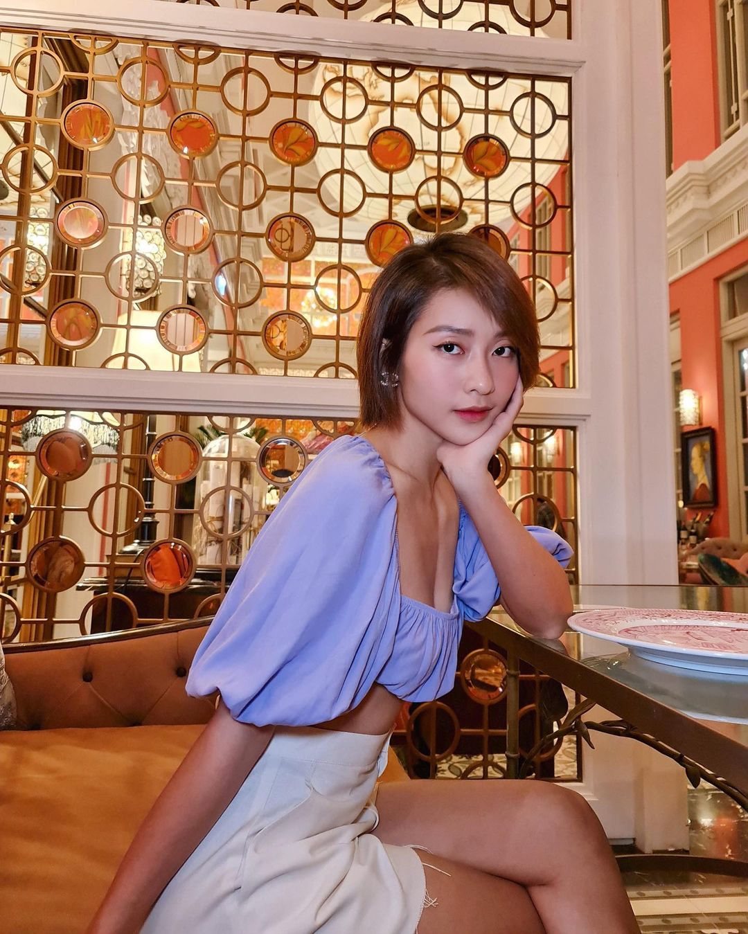 Style ngoài đời của Khả Ngân: Trẻ trung và sexy hết nút, nhưng không xuất sắc như trong '11 Tháng 5 Ngày'? - 10 Style ngoài đời của Khả Ngân: Trẻ trung và sexy hết nút, nhưng không xuất sắc như trong '11 Tháng 5 Ngày'? - 10