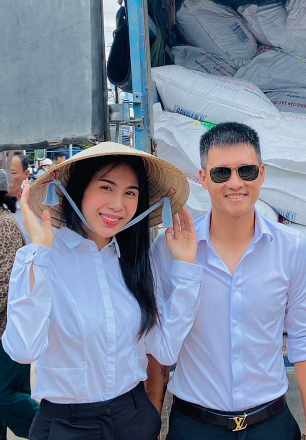 Đã đến ngày 15/9, dân mạng rần rần hóng sao kê từ thiện của vợ chồng Công Vinh - Thủy Tiên như lời hứa trước đó - 3 Đã đến ngày 15/9, dân mạng rần rần hóng sao kê từ thiện của vợ chồng Công Vinh - Thủy Tiên như lời hứa trước đó - 3