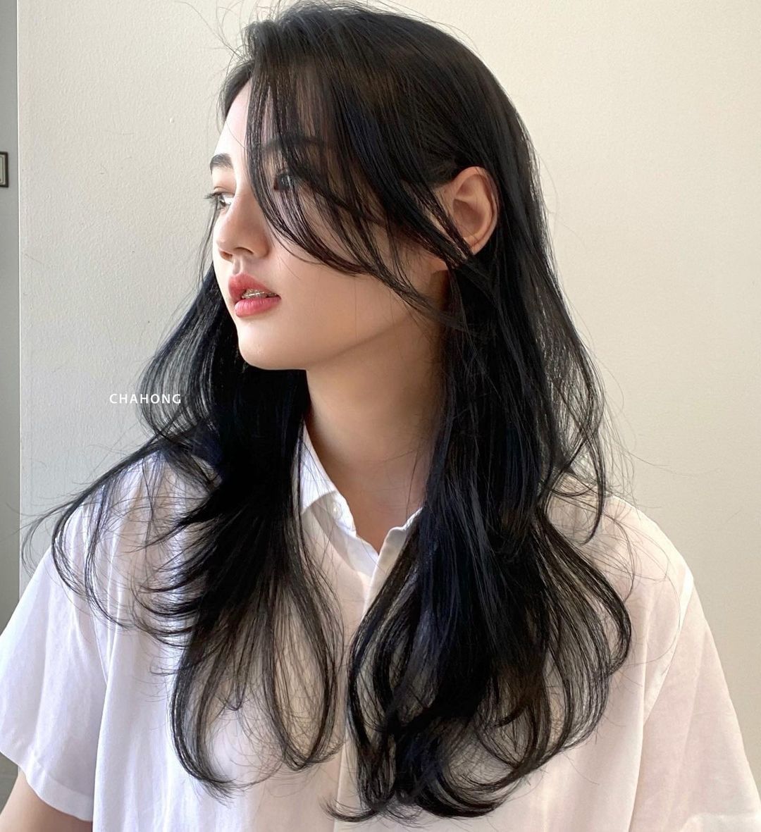 4 kiểu tóc đen không bị già, trái lại còn rất trẻ trung và giúp visual xinh hơn vài chân kính - 1 4 kiểu tóc đen không bị già, trái lại còn rất trẻ trung và giúp visual xinh hơn vài chân kính - 1