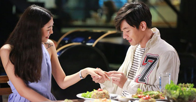 Được tặng quà hơn 20 triệu kỉ niệm ngày yêu nhau nhưng sau tin nhắn "nuôi để thịt", cô gái có màn 'dạy dỗ' bạn trai chất lượng - 1 Được tặng quà hơn 20 triệu kỉ niệm ngày yêu nhau nhưng sau tin nhắn "nuôi để thịt", cô gái có màn 'dạy dỗ' bạn trai chất lượng - 1