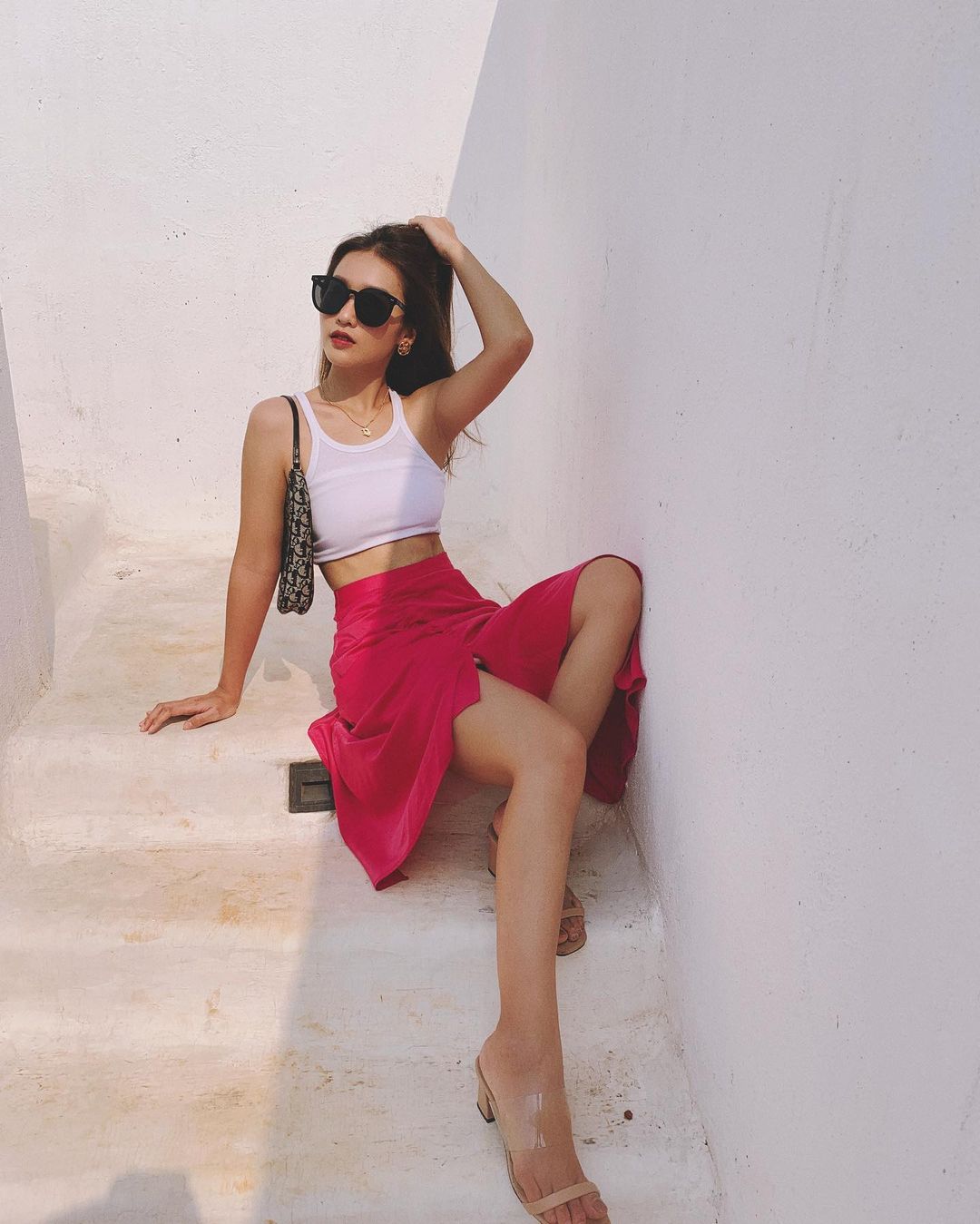 Style ngoài đời của Khả Ngân: Trẻ trung và sexy hết nút, nhưng không xuất sắc như trong '11 Tháng 5 Ngày'? - 9 Style ngoài đời của Khả Ngân: Trẻ trung và sexy hết nút, nhưng không xuất sắc như trong '11 Tháng 5 Ngày'? - 9