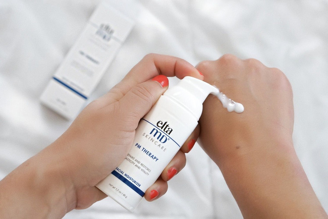 Quy trình skincare buổi tối của một bác sĩ: Retinol thì dùng loại đắt, sữa rửa mặt chỉ cần sản phẩm bình dân này - 4 Quy trình skincare buổi tối của một bác sĩ: Retinol thì dùng loại đắt, sữa rửa mặt chỉ cần sản phẩm bình dân này - 4