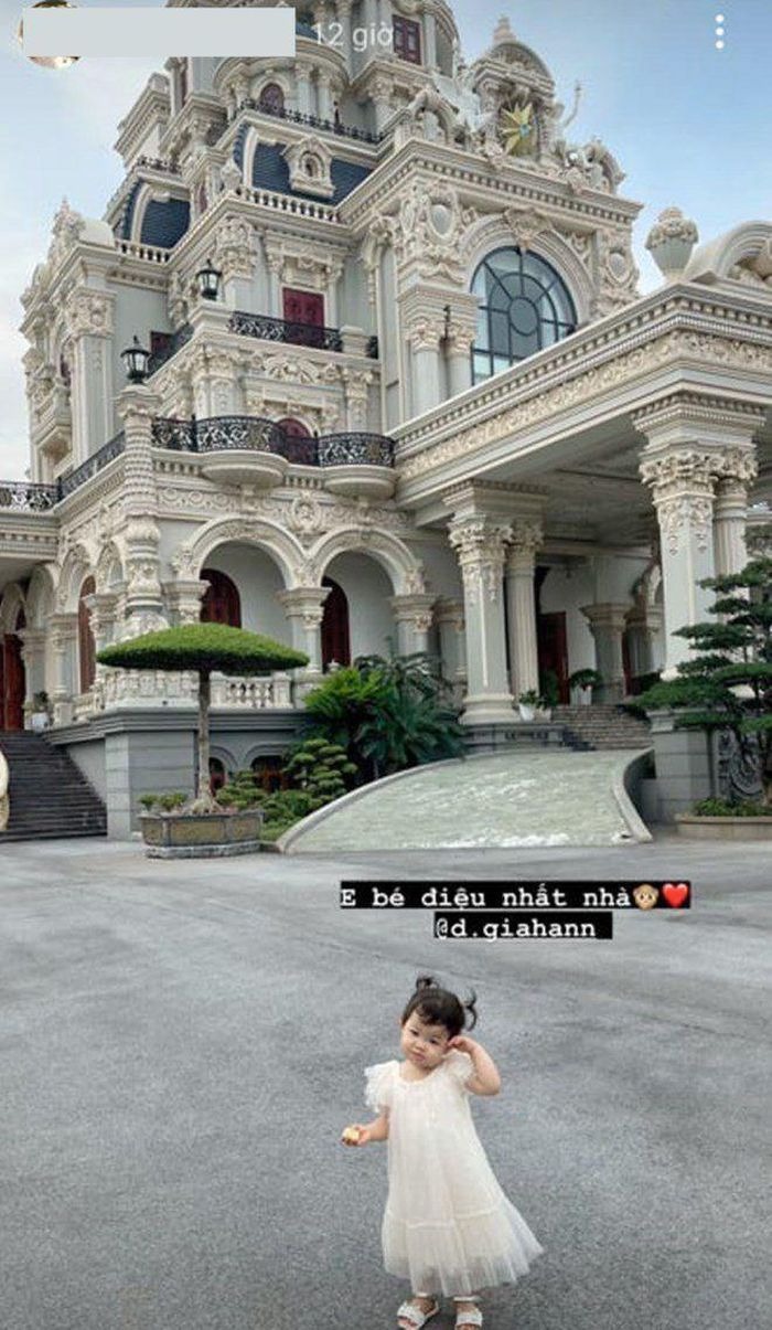 Sau lễ cưới 200 cây vàng, cô dâu Nam Định tiếp tục khoe cuộc sống vương giả gây choáng ngợp - 3 Sau lễ cưới 200 cây vàng, cô dâu Nam Định tiếp tục khoe cuộc sống vương giả gây choáng ngợp - 3