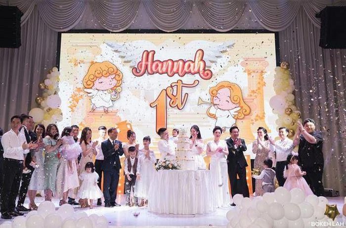 Sau lễ cưới 200 cây vàng, cô dâu Nam Định tiếp tục khoe cuộc sống vương giả gây choáng ngợp - 4 Sau lễ cưới 200 cây vàng, cô dâu Nam Định tiếp tục khoe cuộc sống vương giả gây choáng ngợp - 4