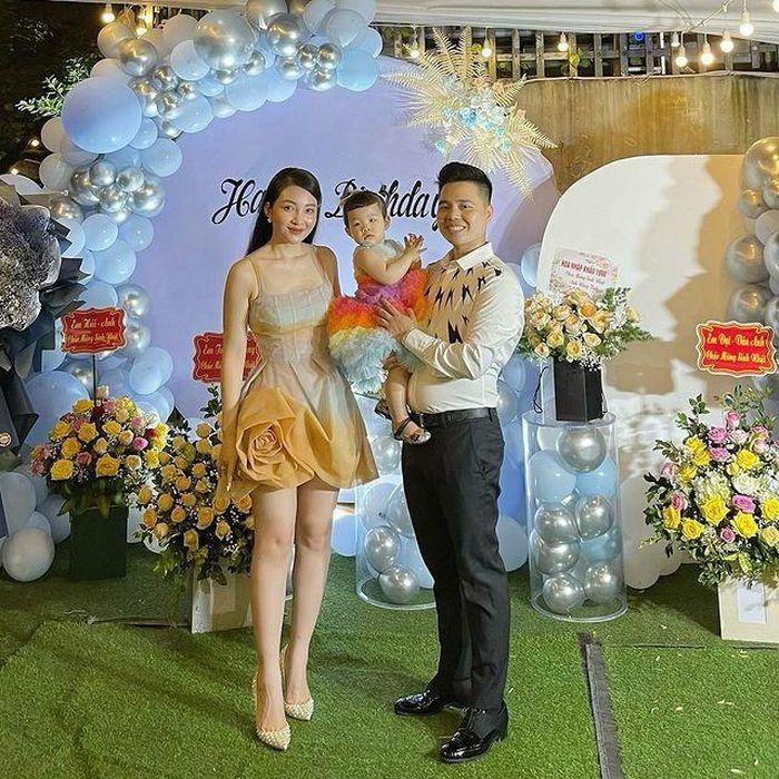 Sau lễ cưới 200 cây vàng, cô dâu Nam Định tiếp tục khoe cuộc sống vương giả gây choáng ngợp - 6 Sau lễ cưới 200 cây vàng, cô dâu Nam Định tiếp tục khoe cuộc sống vương giả gây choáng ngợp - 6