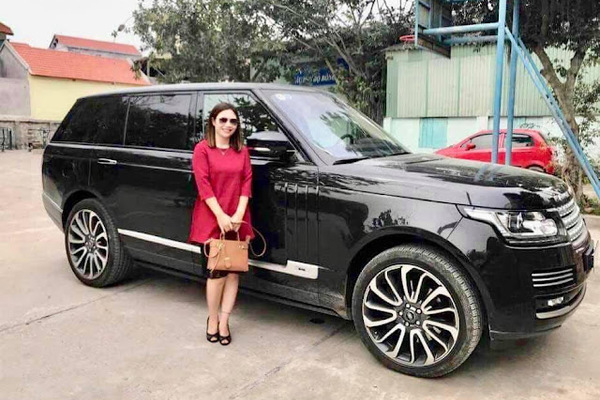 Thủ đoạn tinh quái của Ngân 'gốm' khi đưa khách hàng vào 'tròng' Thủ đoạn tinh quái của Ngân 'gốm' khi đưa khách hàng vào 'tròng'