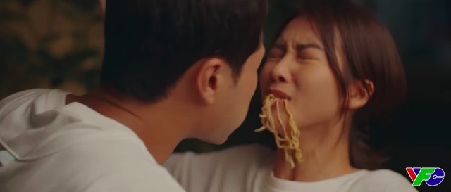 11 tháng 5 ngày tập 21: Nhi thích thú khi suýt hôn Đăng, 'đàng trai' lại ngượng ngùng luống cuống - 8 11 tháng 5 ngày tập 21: Nhi thích thú khi suýt hôn Đăng, 'đàng trai' lại ngượng ngùng luống cuống - 8