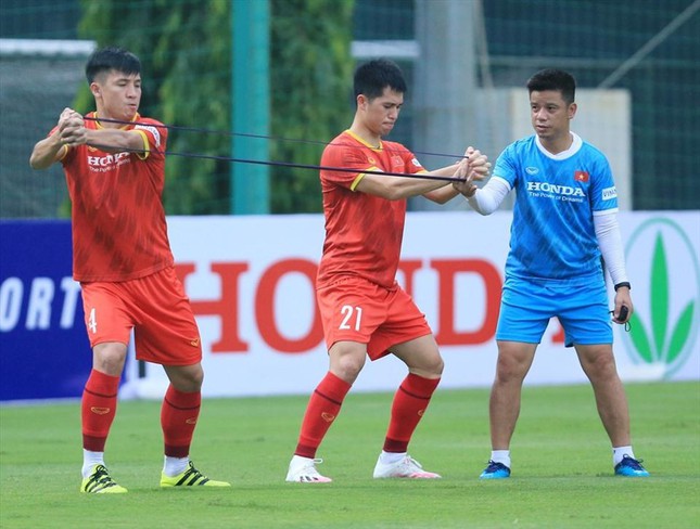VFF lý giải nguyên nhân ông Park Hang-seo gọi Thành Chung, Đình Trọng khi đang chấn thương VFF lý giải nguyên nhân ông Park Hang-seo gọi Thành Chung, Đình Trọng khi đang chấn thương