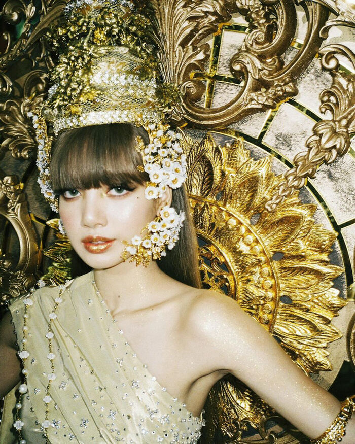 Thùy Tiên gây 'sốt' khi nói tiếng Thái, cosplay Lisa (BLACKPINK) trước thềm Miss Grand Thùy Tiên gây 'sốt' khi nói tiếng Thái, cosplay Lisa (BLACKPINK) trước thềm Miss Grand
