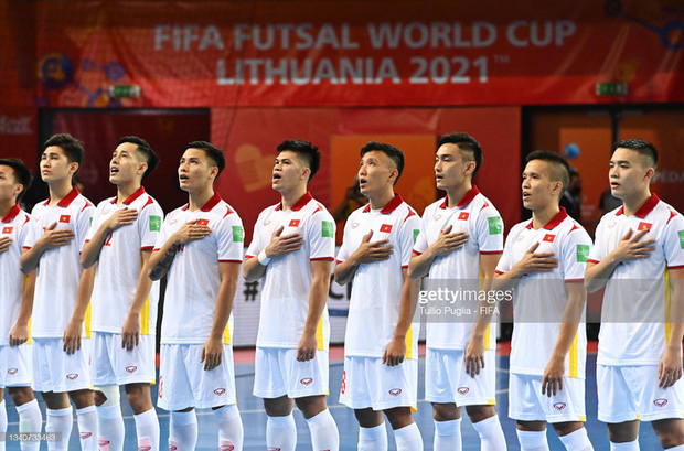 Cầu thủ sinh năm 1998 tung cú sút mang về 500 triệu cho tuyển futsal Việt Nam, và mở ra cơ hội tiến xa tại World Cup 2021 - 4 Cầu thủ sinh năm 1998 tung cú sút mang về 500 triệu cho tuyển futsal Việt Nam, và mở ra cơ hội tiến xa tại World Cup 2021 - 4